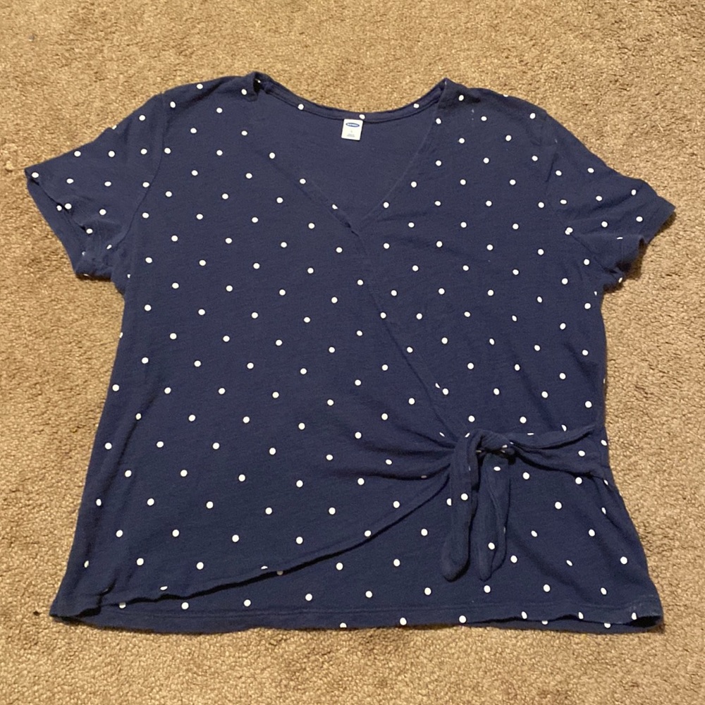 This is an old navy tie waist shirt.